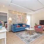 Three Musketeers Apartments Deluxe